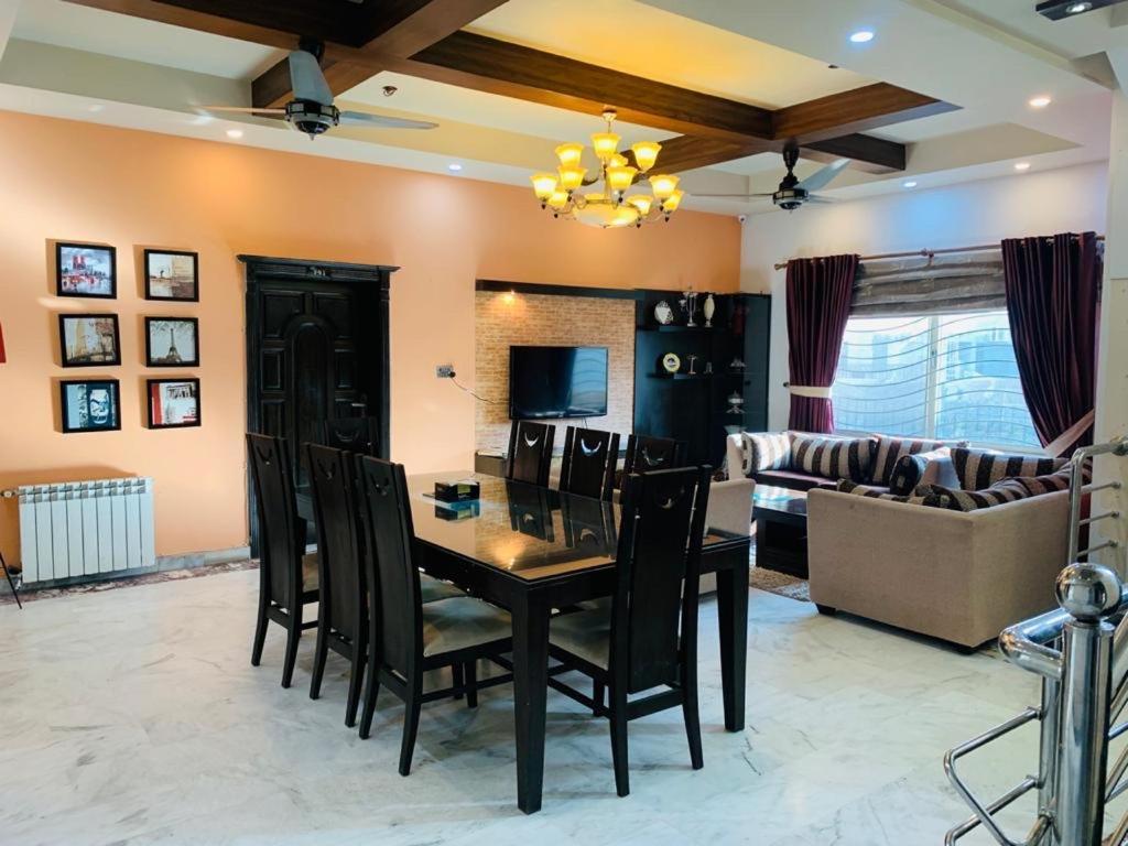 Margalla Hills Residency イスラマバード エクステリア 写真